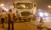 xe-bon-ui-tung-dai-phan-cach-huc-xe-may-do-la-liet-tren-cau-thanh-tri-342638.html