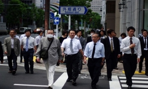 4 sự thật gây sốc sau mức lương 'ngàn đô' khi làm việc ở Nhật