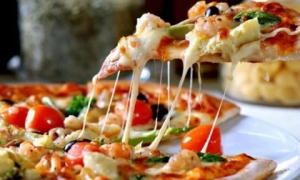 Học cách làm pizza không cần lò nướng hay nồi chiên, có ngay món ngon nóng hổi, rẻ bằng nửa mua ngoài