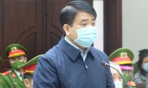 Ông Nguyễn Đức Chung nói ung thư đang tái phát, mong HĐXX xem xét để có điều kiện đi chữa
