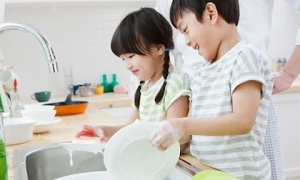 Nghiên cứu của ĐH Harvard: Trẻ thường xuyên làm việc nhà dễ thành công hơn trong tương lai
