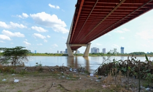 Điều tra nguyên nhân tử vong của nam tài xế bỏ ô tô trên cầu Thăng Long