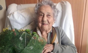 Bà cụ 116 tuổi có trí nhớ siêu hạng, tiết lộ bí quyết sống lâu, minh mẫn không phải nhờ tập thể dục