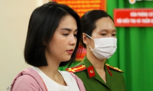 Ngọc Trinh bị bắt chấn động nhất showbiz Việt năm 2023