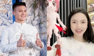 Quang Hải tặng quà 'dị' cho vợ sắp cưới Chu Thanh Huyền sau khi thi đấu nước ngoài về 