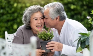 Sau 50 tuổi, dù quan hệ vợ chồng có tốt đến đâu cũng phải hiểu “quy tắc 50-50” 