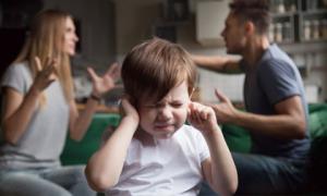4 kiểu người cha này dễ nuôi dạy ra những đứa trẻ nhút nhát và tự ti, khó thành công khi trưởng thành