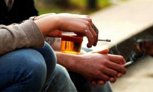 Tại sao đàn ông không hút thuốc, không uống rượu lại 'đáng sợ' nhất? Có 3 lý do chính 