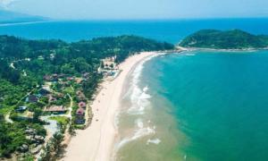 Du lịch biển mùa hè đừng bỏ qua bãi biển ít du khách biết ở Nghệ An, dân bản địa nhận xét: Nước trong xanh hơn Cửa Lò