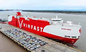 Nối gót VinFast, một hãng ô tô Việt lần đầu xuất khẩu hàng nghìn xe điện ra quốc tế
