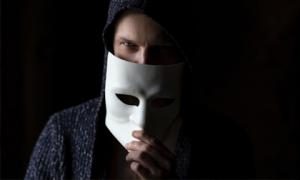 6 dấu hiệu nhận diện kẻ đạo đức giả: Hay nói đạo lý, nhưng sống ích kỷ