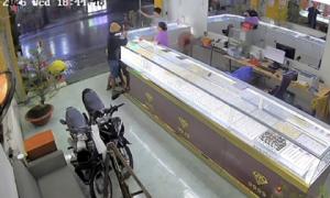 Khống chế nghi phạm cướp tiệm vàng sau chưa đầy 5 giờ gây án