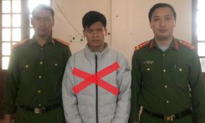 Khởi tố đối tượng túm áo, kéo lê người phụ nữ