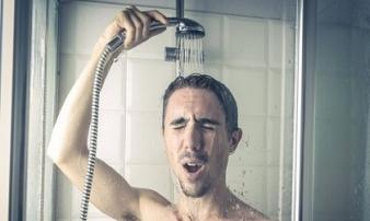 Tác hại của việc tắm nước nóng quá lâu Tác hại của việc tắm nước nóng quá lâu