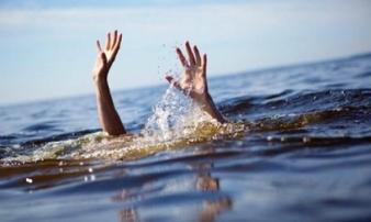 Người đàn ông chết đuối dưới kênh Người đàn ông chết đuối dưới kênh