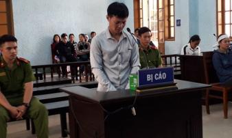 Cuồng ghen, chồng mang can xăng đến phòng trọ đốt vợ khiến 2 người thương vong Cuồng ghen, chồng mang can xăng đến phòng trọ đốt vợ khiến 2 người thương vong