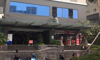 Hà Nội: Bé gái 4 tuổi rơi từ tầng 25 chung cư, tử vong thương tâm Hà Nội: Bé gái 4 tuổi rơi từ tầng 25 chung cư, tử vong thương tâm