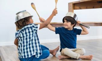 Con trẻ đánh nhau đừng quát mắng, đây mới là cách xử trí khôn ngoan của người mẹ thông thái Con trẻ đánh nhau đừng quát mắng, đây mới là cách xử trí khôn ngoan của người mẹ thông thái