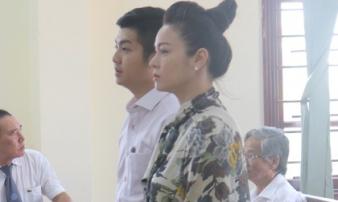 Chồng cũ Nhật Kim Anh yêu cầu đổi thẩm phán lần 2, tòa lại hoãn xử Chồng cũ Nhật Kim Anh yêu cầu đổi thẩm phán lần 2, tòa lại hoãn xử