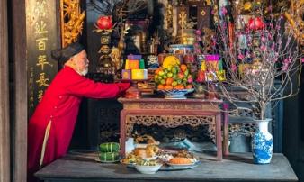 Những điều lưu ý khi dọn dẹp bàn thờ ngày Tết để tỏ lòng hiếu kính đến ông bà, tổ tiên Những điều lưu ý khi dọn dẹp bàn thờ ngày Tết để tỏ lòng hiếu kính đến ông bà, tổ tiên
