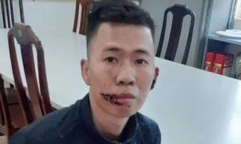 Bắt nghi phạm giết mẹ, chém cha bị thương Bắt nghi phạm giết mẹ, chém cha bị thương