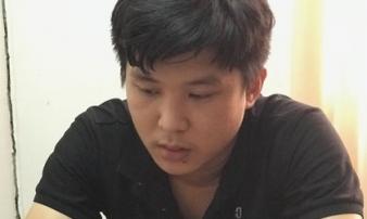 Nam thanh niên dùng 'ảnh nóng' tống tiền người tình hơn 7 tuổi Nam thanh niên dùng 'ảnh nóng' tống tiền người tình hơn 7 tuổi
