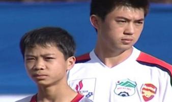 Ảnh Lee Nguyễn và cậu bé Công Phượng ở HAGL gây chú ý Ảnh Lee Nguyễn và cậu bé Công Phượng ở HAGL gây chú ý