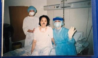 45 ngày cận kề cái chết của y tá bị lây virus Corona SARS 45 ngày cận kề cái chết của y tá bị lây virus Corona SARS