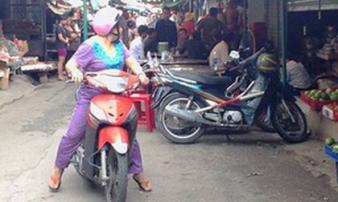 Mâu thuẫn khi giành khách bán trái cây trong chợ Sài Gòn, 2 nhóm hỗn chiến khiến 2 người tử vong Mâu thuẫn khi giành khách bán trái cây trong chợ Sài Gòn, 2 nhóm hỗn chiến khiến 2 người tử vong