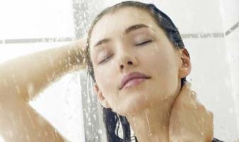 4 sai lầm khi đi tắm khiến cho bạn tổn thọ, nhất là điều thứ 3 4 sai lầm khi đi tắm khiến cho bạn tổn thọ, nhất là điều thứ 3