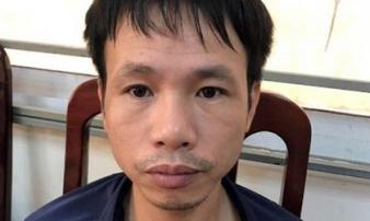 Lĩnh 48 tháng tù do bắn pháo sáng vào đùi cô gái trên SVĐ Hàng Đẫy Lĩnh 48 tháng tù do bắn pháo sáng vào đùi cô gái trên SVĐ Hàng Đẫy