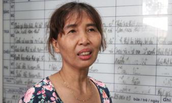 Mẹ bị tố dàn dựng chụp ảnh con ngoài cổng trường: “Tôi sai nhưng mọi người cần hiểu vấn đề” Mẹ bị tố dàn dựng chụp ảnh con ngoài cổng trường: “Tôi sai nhưng mọi người cần hiểu vấn đề”