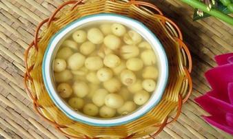 Cách nấu chè đậu xanh hạt sen ngon ai cũng mê Cách nấu chè đậu xanh hạt sen ngon ai cũng mê