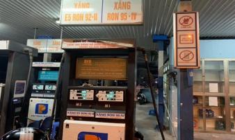 Phát hiện cây xăng 'găm hàng, chờ tăng giá' trước giờ G Phát hiện cây xăng 'găm hàng, chờ tăng giá' trước giờ G