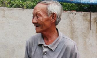 Kỳ lạ người đàn ông ở Cần Thơ 24 năm bị câm, mù bất ngờ nói chuyện và sáng mắt Kỳ lạ người đàn ông ở Cần Thơ 24 năm bị câm, mù bất ngờ nói chuyện và sáng mắt