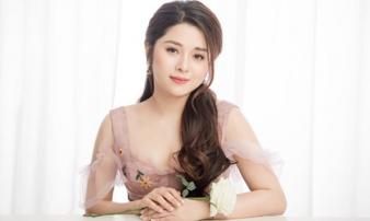 MC Diệu Linh: 'Cha mẹ sốc khi biết tôi bị ung thư máu giai đoạn 4' MC Diệu Linh: 'Cha mẹ sốc khi biết tôi bị ung thư máu giai đoạn 4'