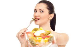 Sai lầm khi ăn trái cây biến vitamin thành chất độc, tàn phá dạ dày, nhất là điều thứ 2 Sai lầm khi ăn trái cây biến vitamin thành chất độc, tàn phá dạ dày, nhất là điều thứ 2