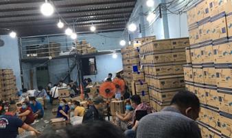 Kinh hoàng quy trình sản xuất hàng triệu găng tay y tế giả, đã qua sử dụng của nữ giám đốc vô nhân tính Kinh hoàng quy trình sản xuất hàng triệu găng tay y tế giả, đã qua sử dụng của nữ giám đốc vô nhân tính