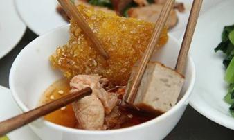 5 thói quen ăn cơm nguy hiểm của người Việt 'rước' đủ thứ bệnh cho cả nhà 5 thói quen ăn cơm nguy hiểm của người Việt 'rước' đủ thứ bệnh cho cả nhà