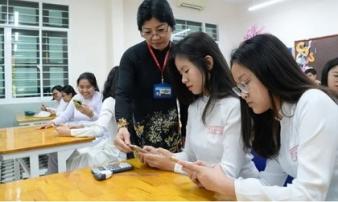 Quy định mới: Giáo viên, học sinh được dùng điện thoại trong lớp để phục vụ học tập Quy định mới: Giáo viên, học sinh được dùng điện thoại trong lớp để phục vụ học tập