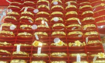 Giá vàng hôm nay 23-9: Hụt hơi liên tiếp, một quỹ đầu tư mua 31,8 tấn Giá vàng hôm nay 23-9: Hụt hơi liên tiếp, một quỹ đầu tư mua 31,8 tấn