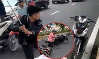 Nam thanh niên kể lại giây phút bị nhóm thiếu niên đập phá xe trên đường Trường Chinh Nam thanh niên kể lại giây phút bị nhóm thiếu niên đập phá xe trên đường Trường Chinh