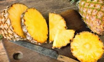 Hai khung giờ không nên ăn dứa gây hại sức khỏe, suy gan thận Hai khung giờ không nên ăn dứa gây hại sức khỏe, suy gan thận