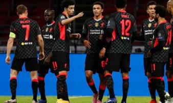 Liverpool nhọc nhằn giành chiến thắng trước Ajax trong ngày hàng công im tiếng Liverpool nhọc nhằn giành chiến thắng trước Ajax trong ngày hàng công im tiếng