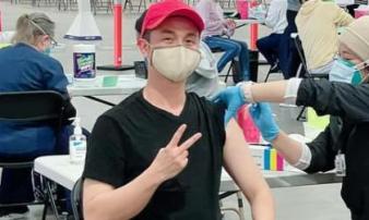 Nhật Tinh Anh là sao Việt đầu tiên tại Mỹ được tiêm vắcxin phòng Covid-19 Nhật Tinh Anh là sao Việt đầu tiên tại Mỹ được tiêm vắcxin phòng Covid-19