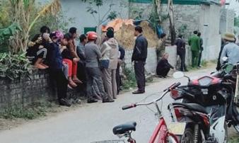 Bàng hoàng phát hiện bố và con 10 tháng tuổi cháy đen trong nhà tắm, người vợ nguy kịch nằm giữa nhà Bàng hoàng phát hiện bố và con 10 tháng tuổi cháy đen trong nhà tắm, người vợ nguy kịch nằm giữa nhà