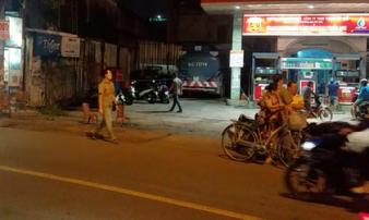 Một người ở Gò Vấp bị chém gần rớt cánh tay tại quận 12 Một người ở Gò Vấp bị chém gần rớt cánh tay tại quận 12