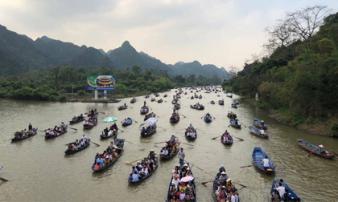 Từ ngày 13/3, chùa Hương chính thức mở cửa đón khách Từ ngày 13/3, chùa Hương chính thức mở cửa đón khách