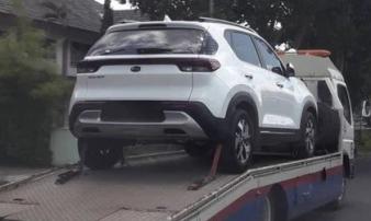 Lộ Kia Sonet 2021 trên đường Việt Nam: Xe gầm cao giá rẻ lắp ráp trong nước, đàn em 'vua doanh số' Seltos Lộ Kia Sonet 2021 trên đường Việt Nam: Xe gầm cao giá rẻ lắp ráp trong nước, đàn em 'vua doanh số' Seltos