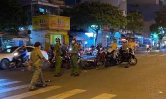 Người đàn ông tử vong bất thường sau khi bị cướp giật điện thoại ở Sài Gòn Người đàn ông tử vong bất thường sau khi bị cướp giật điện thoại ở Sài Gòn